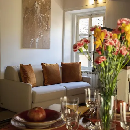 La Mansardina Beccheria Central Apartment 1 Double Bedroom, 1 Sofa Bed Lucca Exterior foto