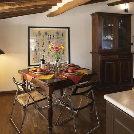 La Mansardina Beccheria Central Apartment 1 Double Bedroom, 1 Sofa Bed Lucca Exterior foto